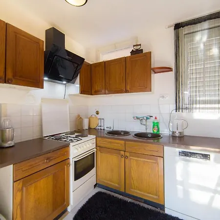 Caluna アパート *