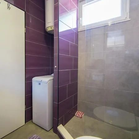 Caluna ポドゥゴラ